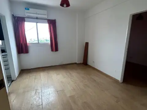 Dr J F Aranguren 1200 , Piso 8