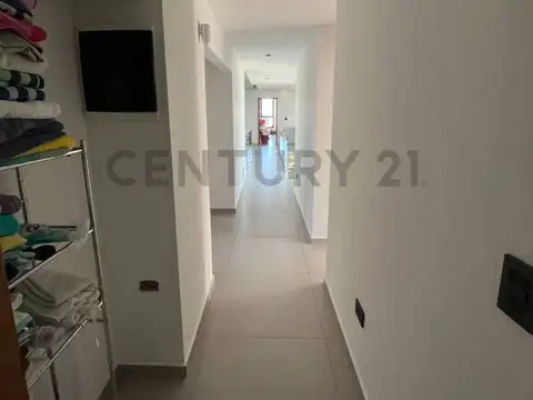 Casa de categoria 4 dormitorios en venta en Barrio abierto Don Guido, Hernandez