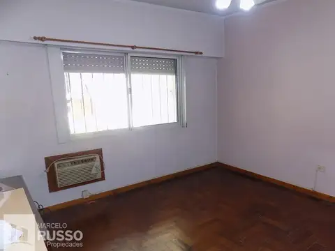 CASA 4 AMBIENTES c/ DEPENDENCIAS