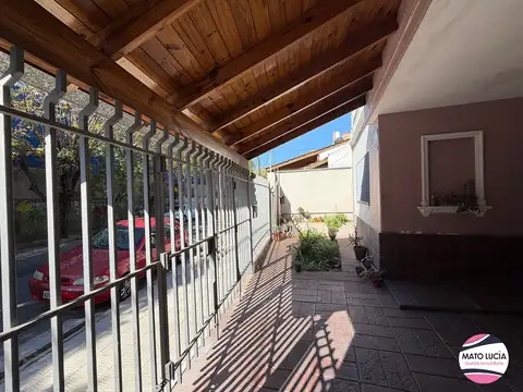 CASA MULTIFAMILIAR - A MTS DE AVENIDA CROVARA