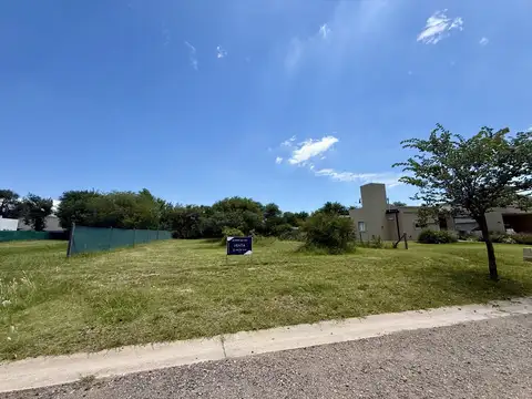 SE VENDE LOTE FONDO NORTE 1000 MTOS EN LA CERCANIA- MENDIOLAZA - ESCRITURA!