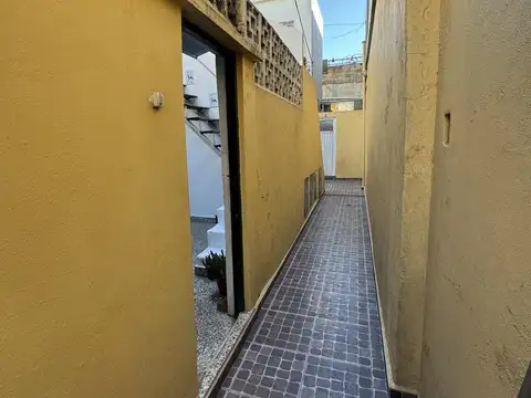 Depto Tipo Casa en Venta de 2 ambientes