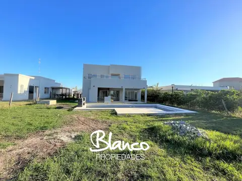 PILAR DEL ESTE - SANTA GUADALUPE 100