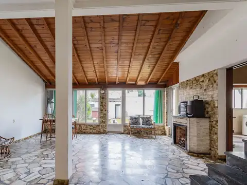 Casa 3 ambientes con 2 baños