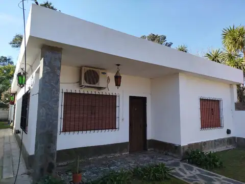 CASA EN VENTA DE 3 AMBIENTES EN DEL VISO . OPORTUNIDAD 