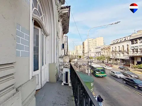 Avenida Bartolomé Mitre 300