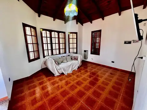 VENTA CASA COLONIA TIROLESA  APTA CREDITO PLANOS
