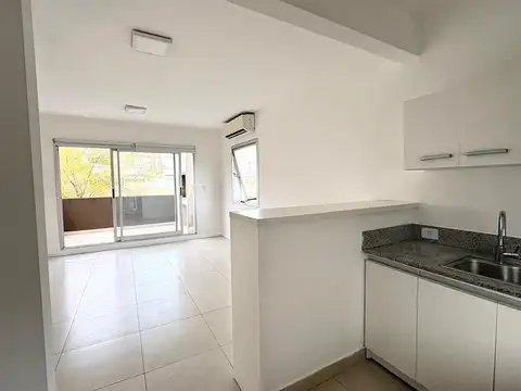 DPTO EN SENDERO DE 3 AMBIENTES DUPLEX.