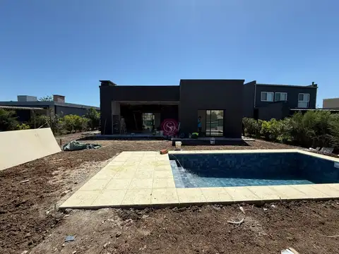 Casa  en Venta en San Ramón, Pilar del Este, Pilar