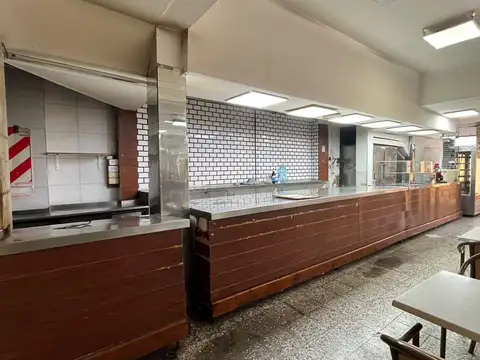 Local Comercial en la plata, terminal de micros