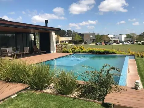 Moderna Casa Alquiler Temporada Arenas del Sur