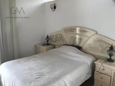 Casa en Alquiler Temporal con 2 cocheras