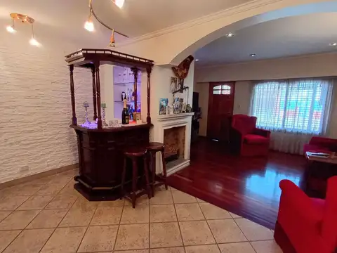 Venta casa 3 ambientes pileta quincho Gerli Lanús