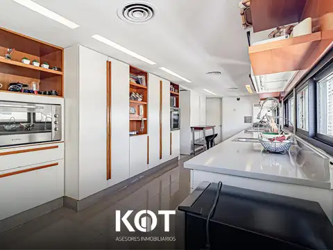 6 Ambientes con cochera y dependencia en Recoleta EN VENTA!