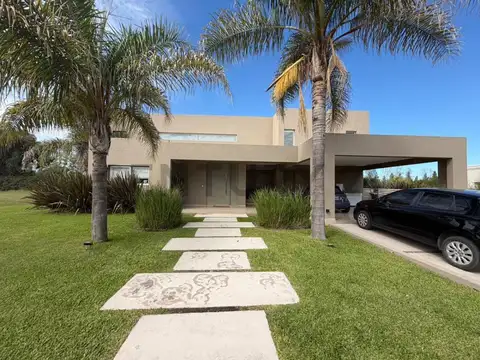 Casa en venta en Pilará – Barrio La Berlina