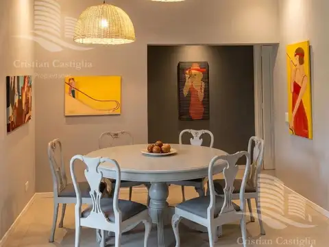 Casa en Venta con 4 cocheras