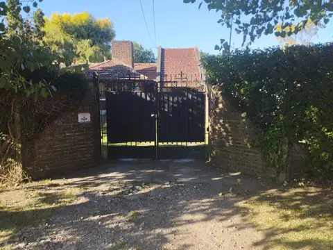 Casa 4 ambientes con 1 baño