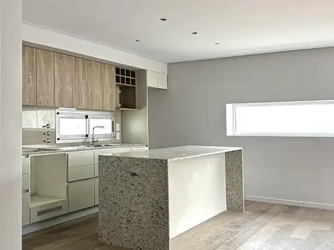 Departamento 3 Dormitorios con patio exclusivo en Barrio Martin