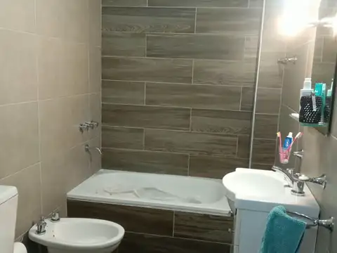Excelente y amplio departamento muy bien ubicado