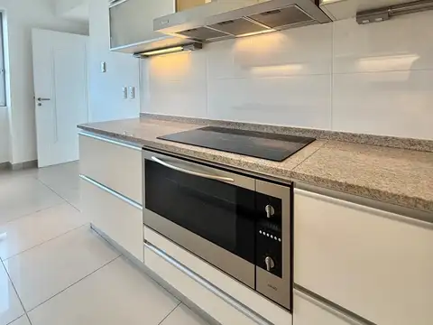 Departamento 4 ambientes con 5 baños