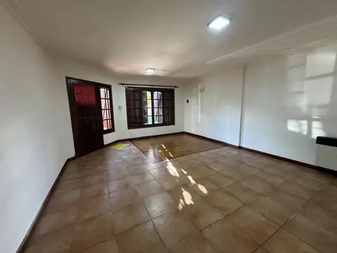 Depto Tipo Casa en Venta con 1 cocheras