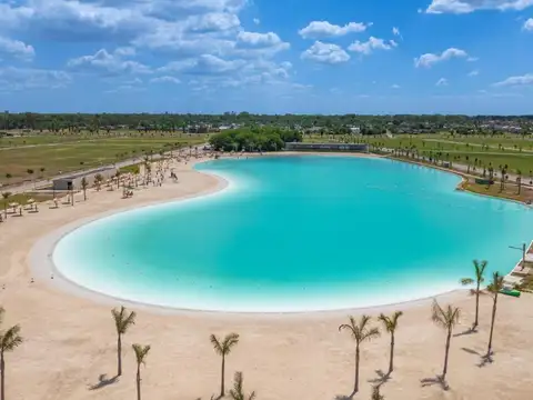 Vida Crystal Lagoon