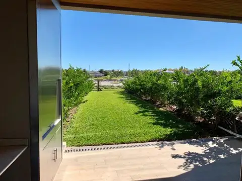 Departamento en Alquiler con 1 cocheras