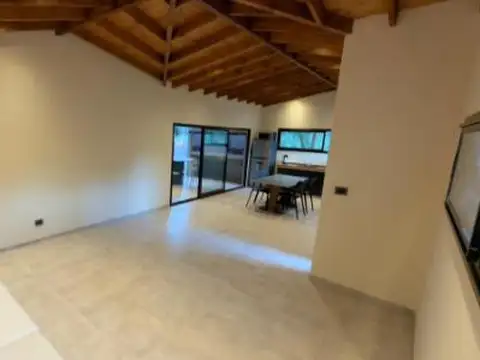 Casa en venta - 2 Dormitorios 1 Baño - Villa Ciudad Parque Los Reartes