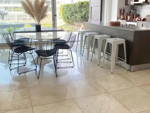 Departamento 4 ambientes con 3 baños