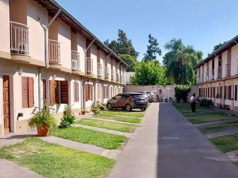 Venta dúplex 3 amb M. Coronado luminoso cochera