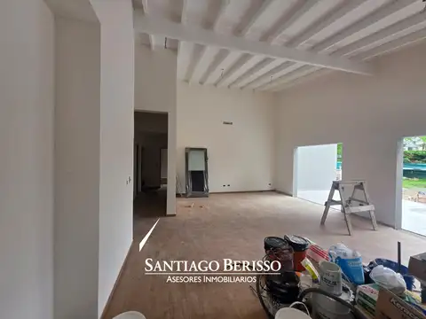 Casa 5 ambientes con 2 baños