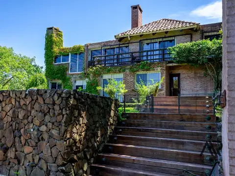 Casa en venta c/ cochera en P. Ballena