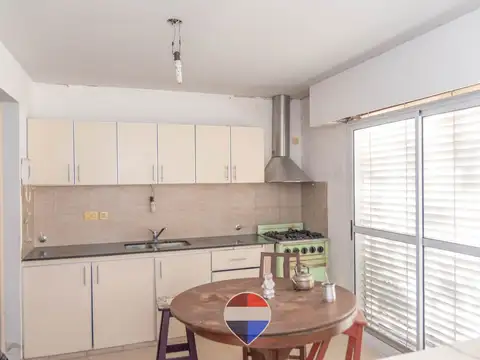 Casa 2 Dormitorios  En Venta En La Plata