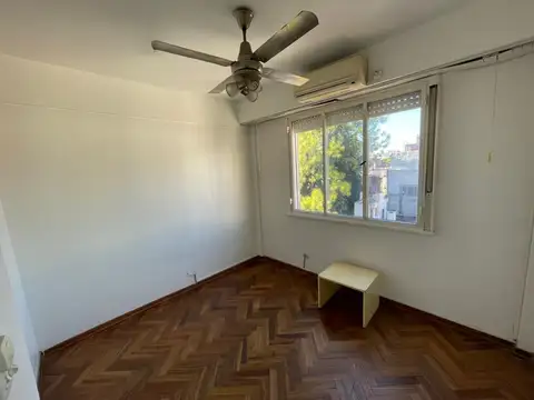 Depto Tipo Casa 4 ambientes con 1 baño