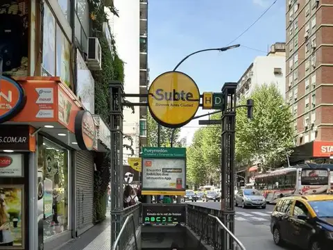 Ecuador esq. Av. Santa Fe, CABA, Argentina