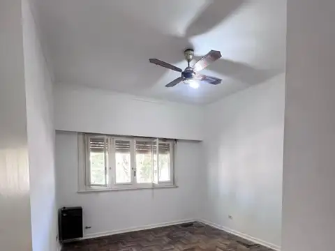 Depto Tipo Casa en Venta 50 años