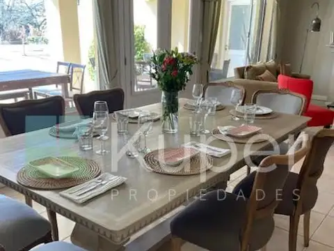 Casa Chalet  en Alq. Temporario en Los Jazmines, Pilar del Este, Pilar