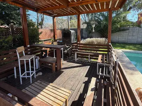 Casa 6 ambientes con 7 baños