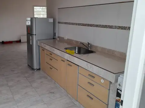 Depto Tipo Casa en Alquiler en De Vicenzo Grande, $ 650.000