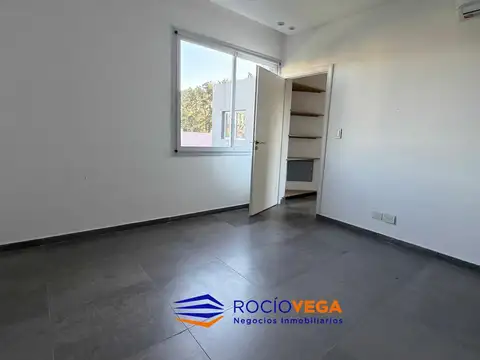 Casa a la venta en Barrio Privado Astorga,La Reja