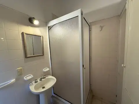 Casa en Alquiler con 1 cochera