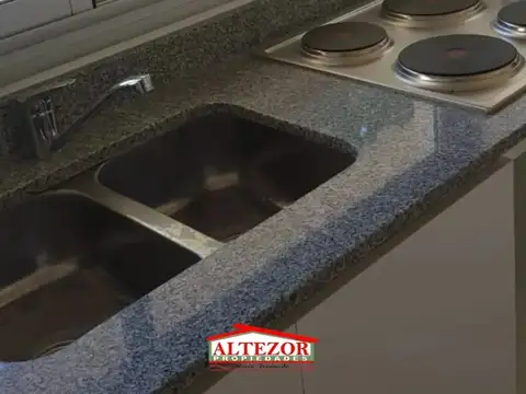 Departamento en Alquiler con 1 cocheras