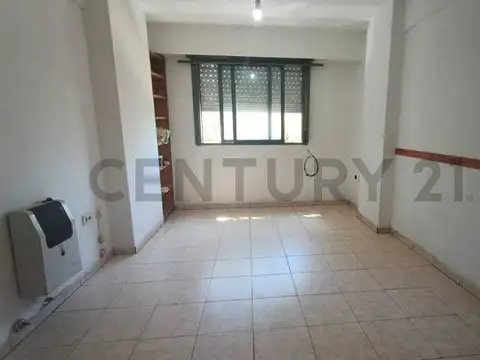 Departamento de 1 dormitorio en Venta frente a la Estación de Tren
