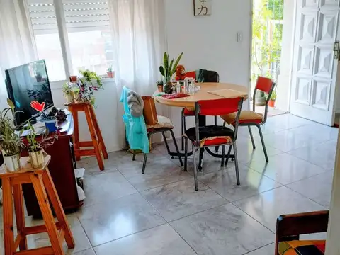 Depto Tipo Casa en Venta de 3 ambientes