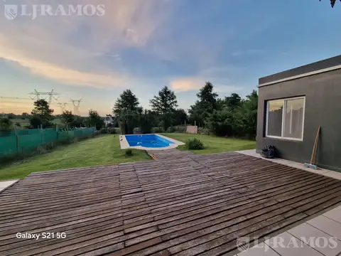 Casa en alquiler 24 meses  con piscina, Manzanares