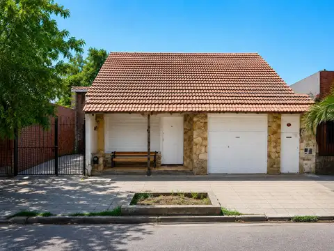Depto Tipo Casa en Venta de 4 ambientes