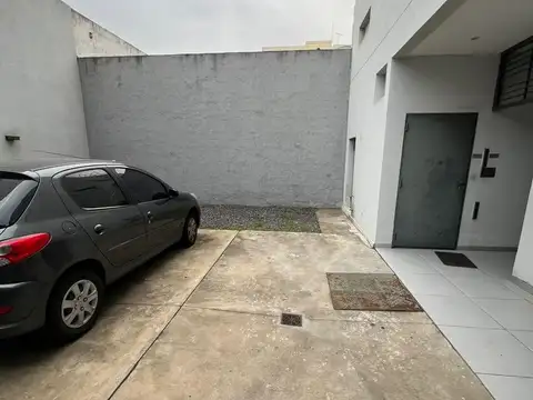 Cochera en Venta de 7  mts largo x 3  mts ancho