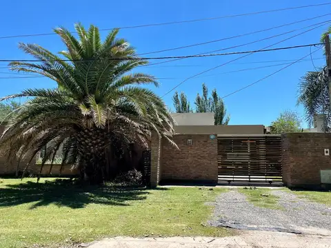 VENTA Casa 2 dormitorios con Patio en Cañada de Gomez, Sta. Fe