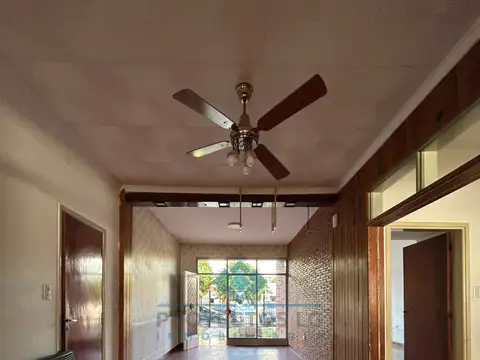 Casa 3 ambientes con 2 baños