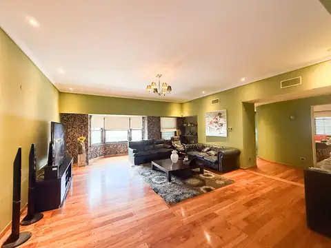 Casa  en Venta en Morón, G.B.A. Zona Oeste, Argentina